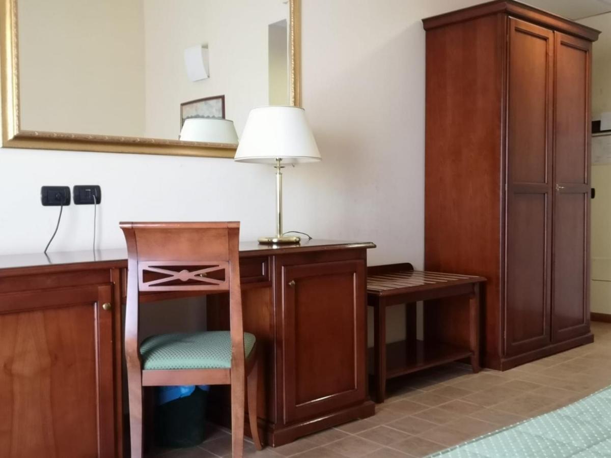 Hotel Villa Peretti Гела Экстерьер фото