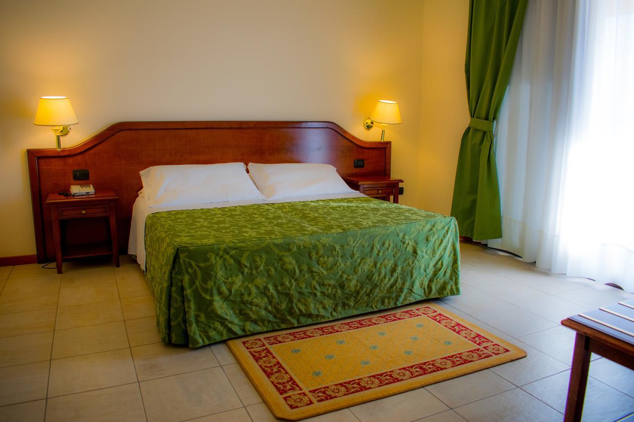 Hotel Villa Peretti Гела Экстерьер фото