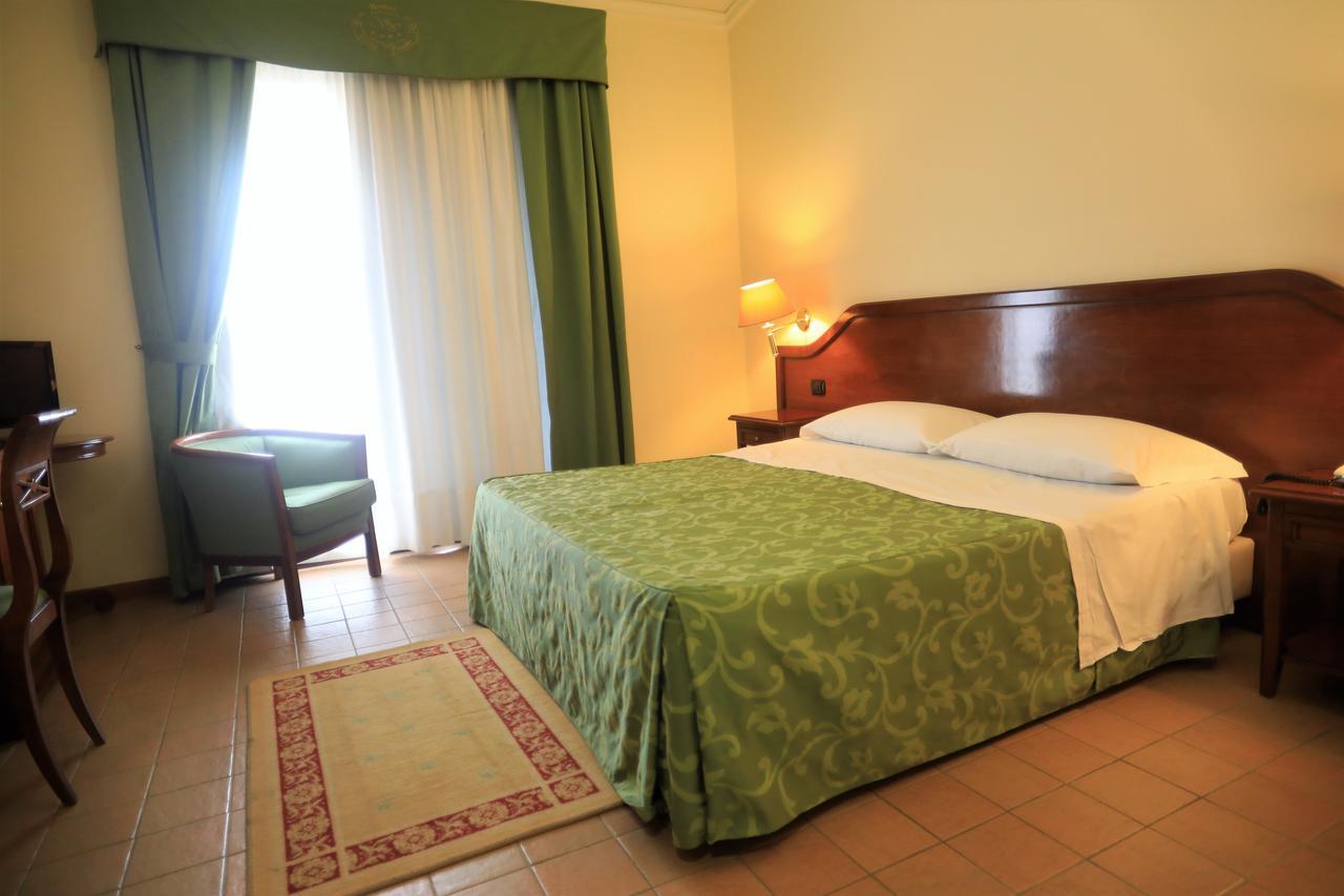 Hotel Villa Peretti Гела Экстерьер фото